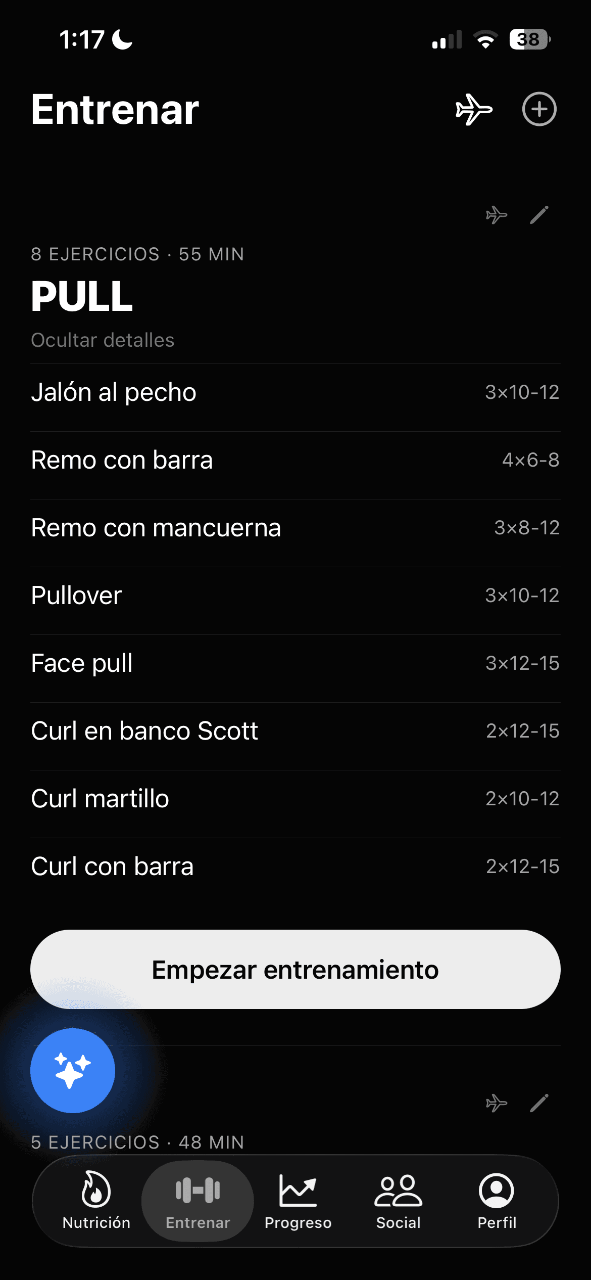 Pantalla de rutinas de entrenamiento en la app Krilo